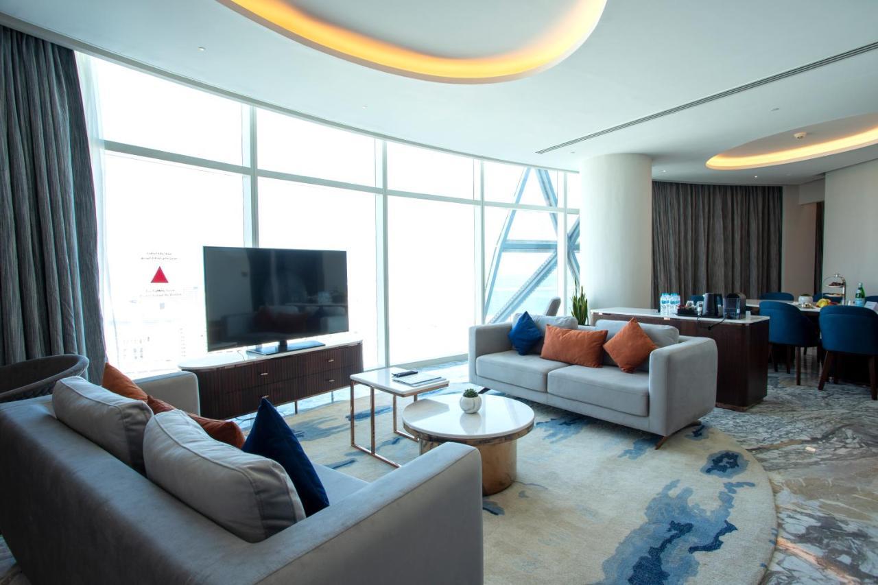 Century Marina Hotel - Lusail Exterior foto A suite at the hotel