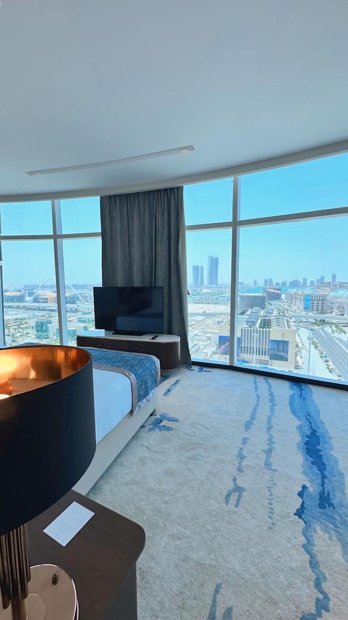Century Marina Hotel - Lusail Exterior foto A bedroom at the hotel